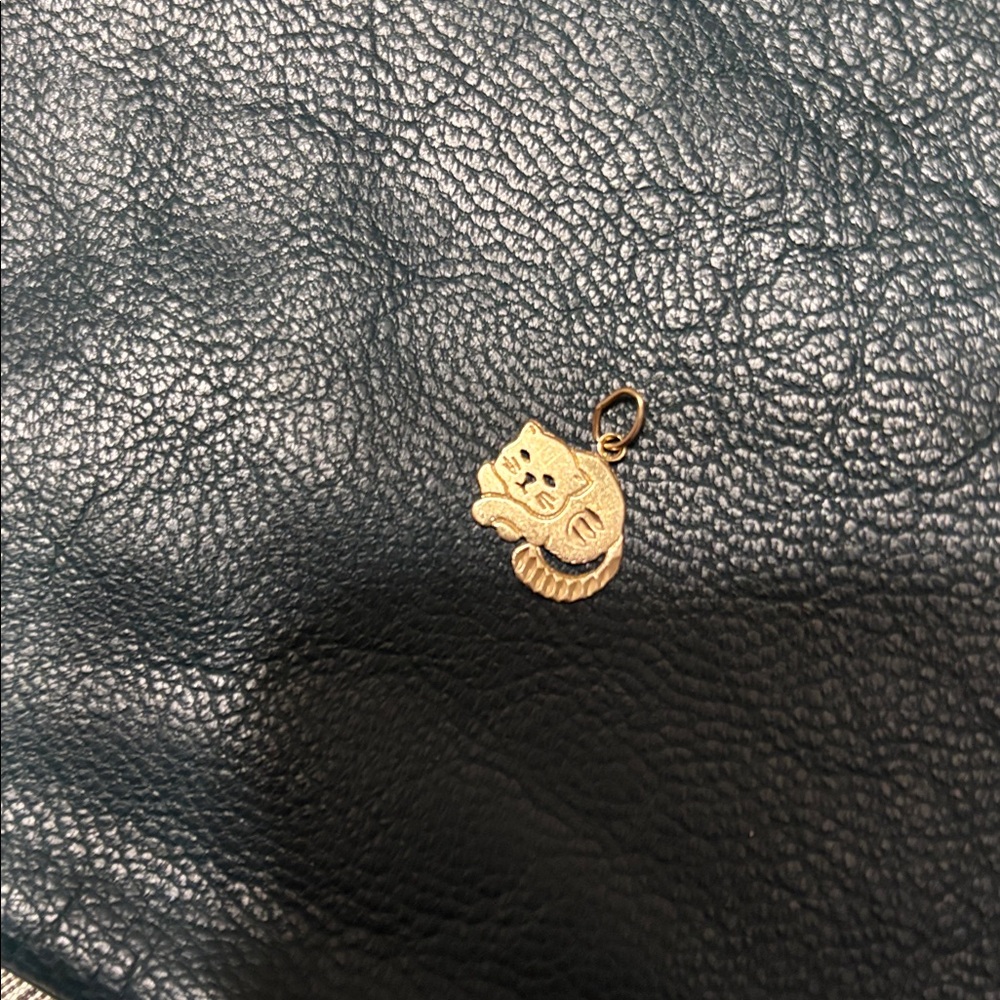 14KT Gold Cat Charm - Picture 4 of 4
